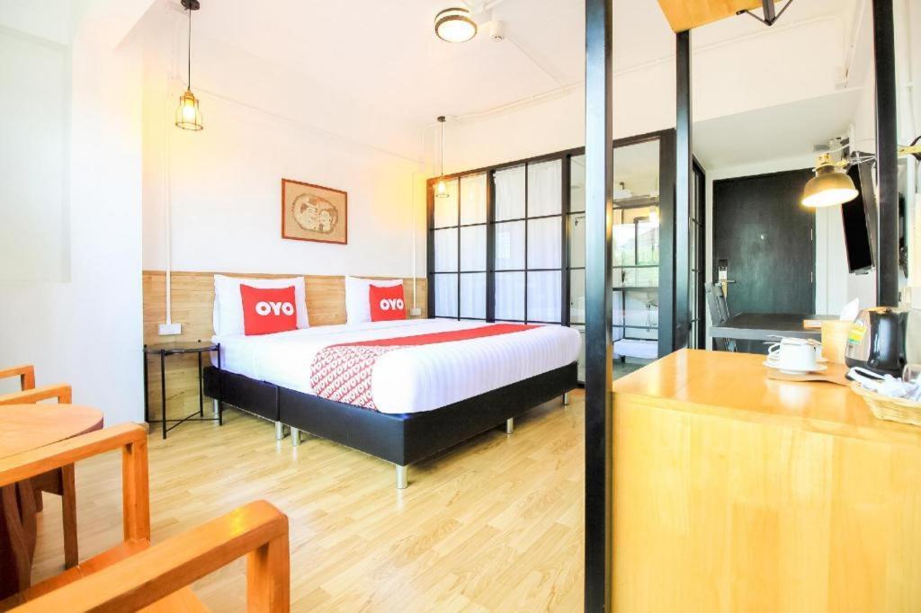 Kailub Rooms Hotel Bangkok Exterior photo